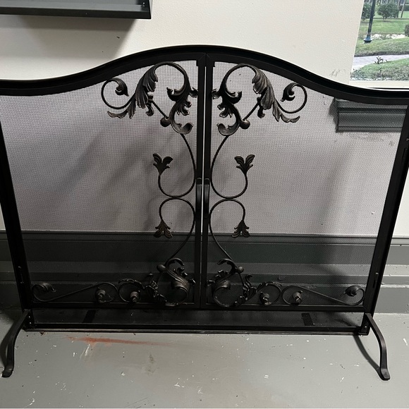 Fireplace screen - doors open - quality iron work. Local pick up - Picture 1 of 6